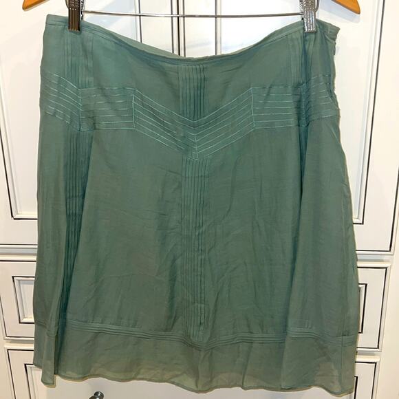 🔥🔥FIRE SALE 🔥🔥 CLUB MONACO EUC silky mint skirt - Picture 1 of 10